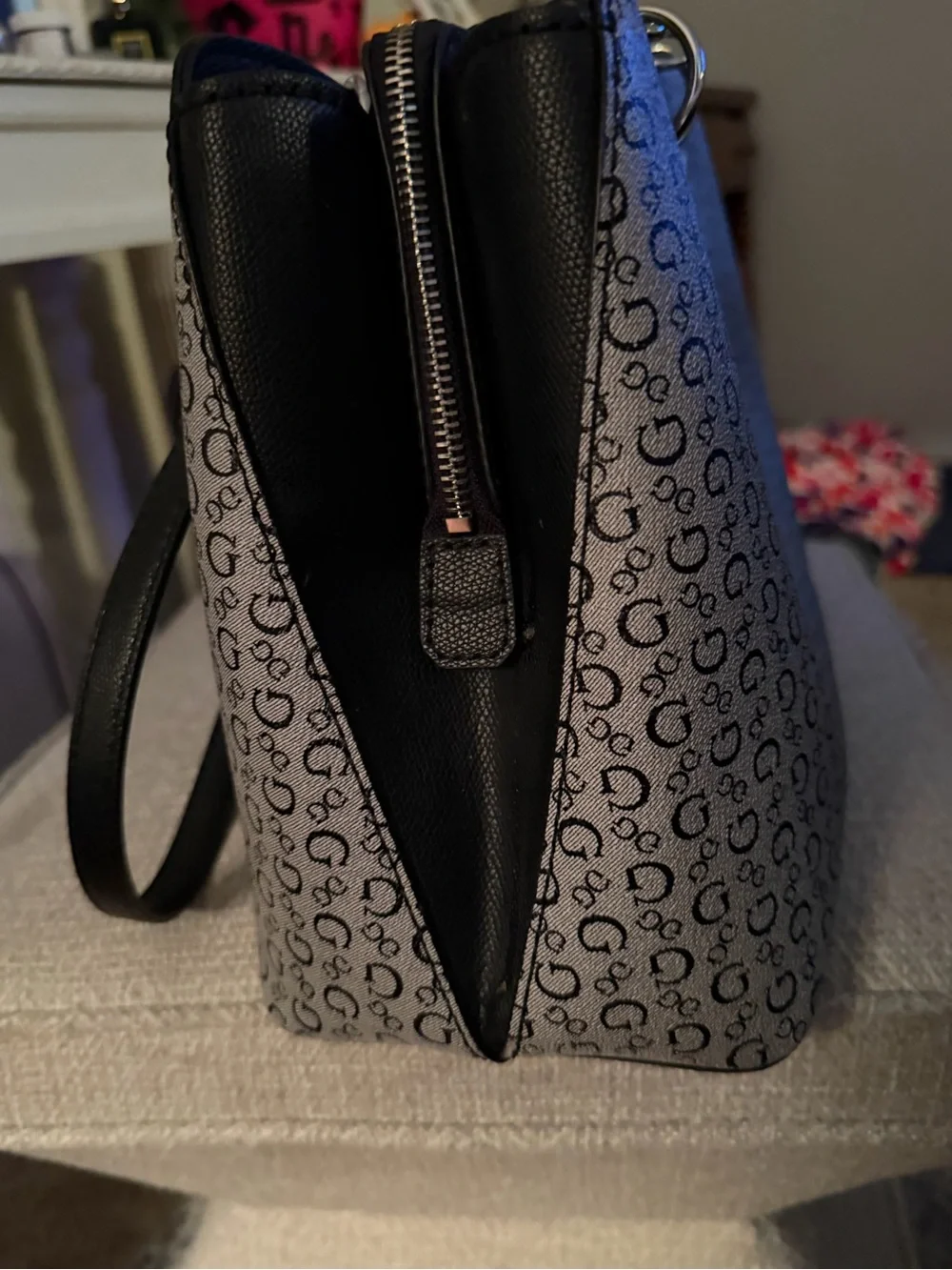 Guess classic large